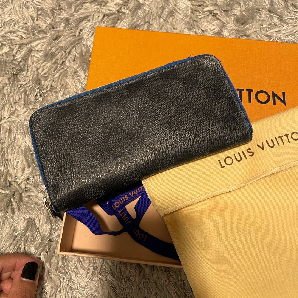 Louis Vuitton blue and black damier zippy wallet